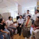 香港特首李家超探访中铁建设承建的简约公屋