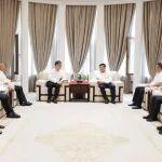 朱可炳与鹤岗市委书记王兴柱举行工作会谈