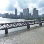“抗战必胜，此桥必复”