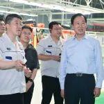 聚焦｜全國政協(xié)委員夏德仁稱贊：解放動(dòng)力大柴工廠為“現(xiàn)代化標(biāo)桿企業(yè)”