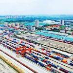 1月至8月国家铁路发送货物26.83亿吨 同比增长3.5%