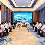 陈得信与梧州市委书记蒋连生举行工作会谈