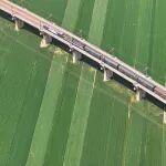 鐵道線上的這一景觀，今天格外美麗！