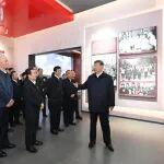 习近平参观新疆维吾尔自治区成立70周年主题成就展