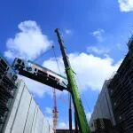 助力平陸運(yùn)河通江達(dá)海！中聯(lián)重科起重機(jī)吊裝“船閘的心臟”