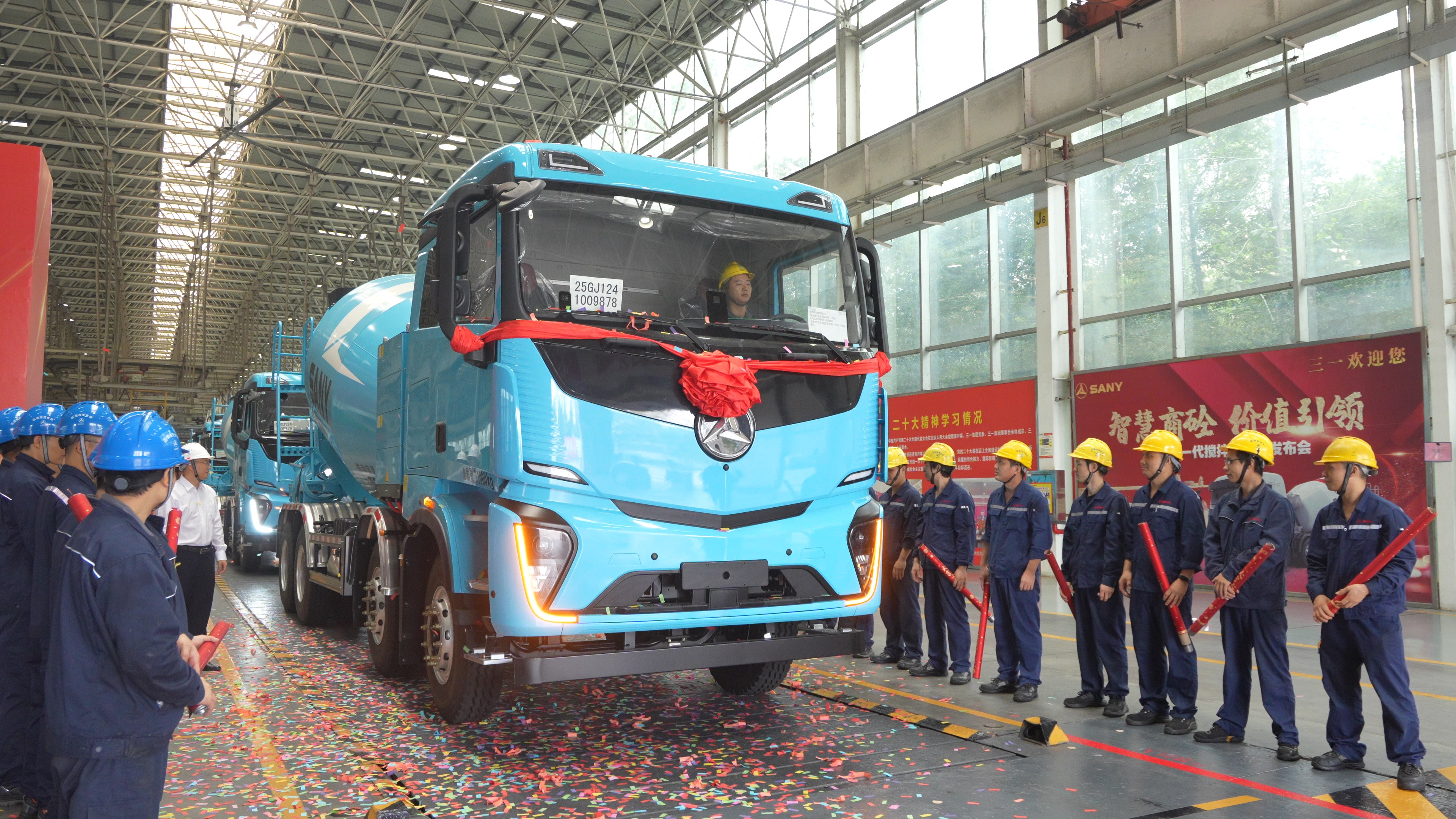 第 10000 台三一电动搅拌车下线 工程机械电动化规模化提速