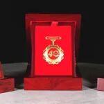 濰柴集團(tuán)頒授員工光榮在崗勛章