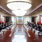 陳文健與中國黃金黨委書記、董事長周洲舉行會(huì)談