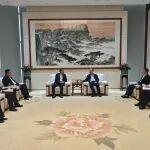 王衛(wèi)中會(huì)見農(nóng)業(yè)銀行山東省分行客人