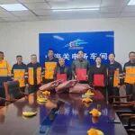 感動！這些退休職工，收到定制“四件套”！