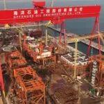 海工基地1200吨龙门吊启用