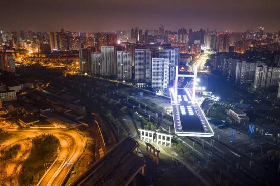 夜间转体施工 刘玉才 (2).jpg