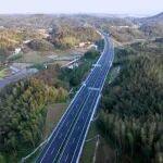 推動(dòng)革命老區(qū)綠色振興！大別山里這條高速公路離通車目標(biāo)更近一步