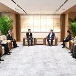劉鍵與中金公司黨委書記、董事長、管理委員會主席陳亮座談交流