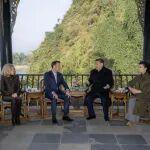 住友好嗎相關精彩文章--習近平同法國總統馬克龍在成都進行友好交流 習近平同法國總統馬克龍在成都進行友好交流