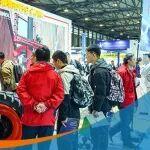 船舶起重机ppt相关精彩文章--海事展收官,鼎力船舶机器人引燃行业关注! 海事展收官,鼎力船舶机器人引燃行业关注!