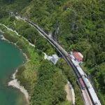 深山河畔，小站不小丨火车·悦读