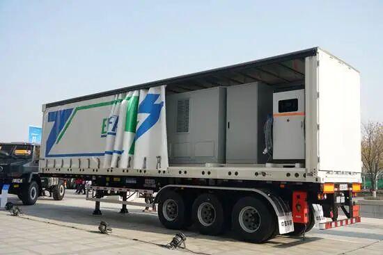 卡车在路上行驶

AI 生成的内容可能不正确。