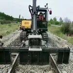 履带改装钩机相关精彩文章--铭德轨道换枕机改装:铁路养护的高效利器,为轨道安全 “强筋健骨” 铭德轨道换枕机改装:铁路养护的高效利器,为轨道安全 “强筋健骨”