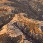 “钢铁彩虹”飞架黄土高坡丨火车·悦读