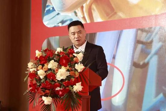 c02203dc23ebe4f80f1400e53830bafb