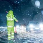 岳阳：浴“雪”奋战 护航春运