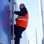 徐挖脚垫在哪能买到相关精彩文章--驾驶“中国最长火车”的司机 ,在哪里休息? 驾驶“中国最长火车”的司机 ,在哪里休息?