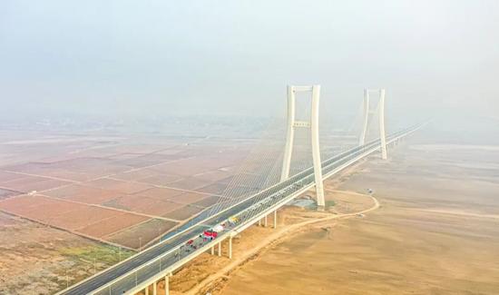 中鐵寶橋參建的京武黃河大橋通車 (2).jpg