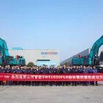 爭鋒啟新程！山河智能SWE1650FLR加長臂挖掘機(jī)成功交付國際客戶