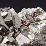 磷酸鐵鋰行業(yè)以“減”穩(wěn)價以“擴”破局