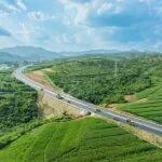 錦旗致謝！遼寧凌綏高速通車背后的裝備力量