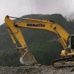 憑實力 做主力 | 小松PC330-11M0征戰(zhàn)青川石灰?guī)r礦場