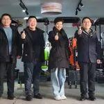 臨沂農(nóng)機協(xié)會領(lǐng)導(dǎo)一行蒞臨山鼎集團考察調(diào)研