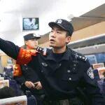 救人的鐵路警察，終于找到了！