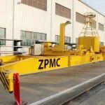 “減碳明星”亮相！振華重工自研輕量節(jié)能型電動空箱吊具發(fā)運