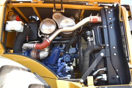 發(fā)動(dòng)機(jī) (1).JPG