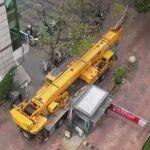 2.8米車寬殺出重圍！徐工G2代四橋130噸起重機(jī)極限操作
