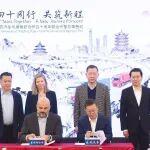 攜手四十載，再啟新征程！東風(fēng)與康明斯共簽合作備忘錄