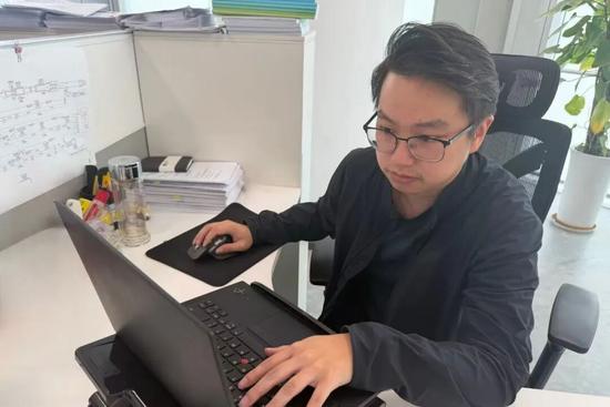 优秀共青团干部（成都公司 刘骐铭）_副本.jpg