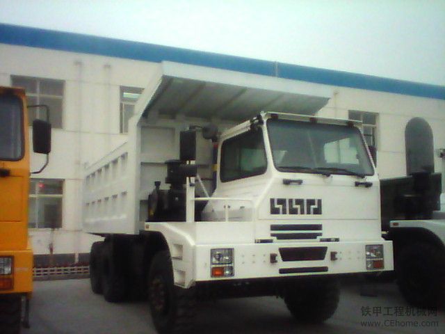 國產(chǎn)礦山寬體自卸車！