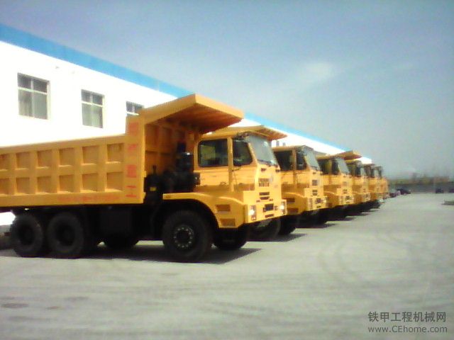國產(chǎn)礦山寬體自卸車！