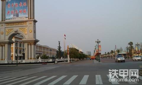 臨沂江泉城的捷爾杰高空作業(yè)車