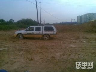 山推SD16搭救山推服务车