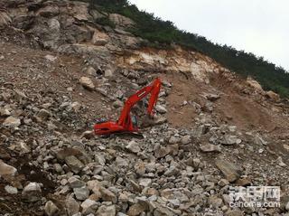 斗山DH215-9E挖機(jī)，大家誰(shuí)見(jiàn)過(guò)