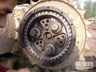 大宇220-5行走減速機(jī)擺線組裝全過成