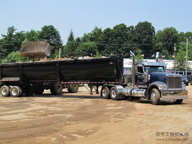 迪爾350G挖掘機(jī)