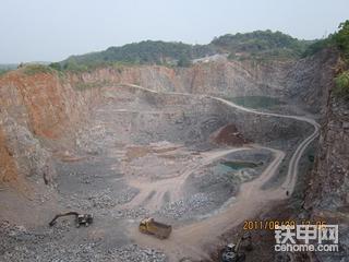 我家后面的矿山 全部都是好机啊。。..。。。。。。。。。。。。。。。。。。。。。。