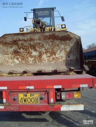 本人专业卡特装载机，推土机，平地机上图给哥们看看