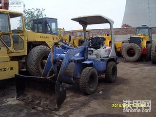 本人专业卡特装载机，推土机，平地机上图给哥们看看