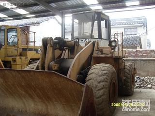 本人专业卡特装载机，推土机，平地机上图给哥们看看